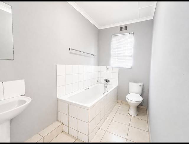 2 BEDROOM PROPERTY TO RENT IN NCAMBEDLANA